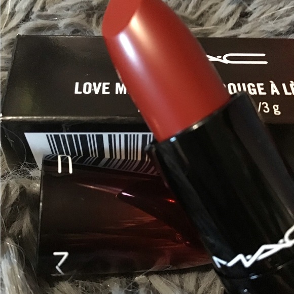 MAC Love Me Lipstick in #423 E for Effortless NIB - Picture 5 of 6